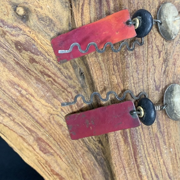 Metal Designer Dangle Earring - Picture 3 of 3